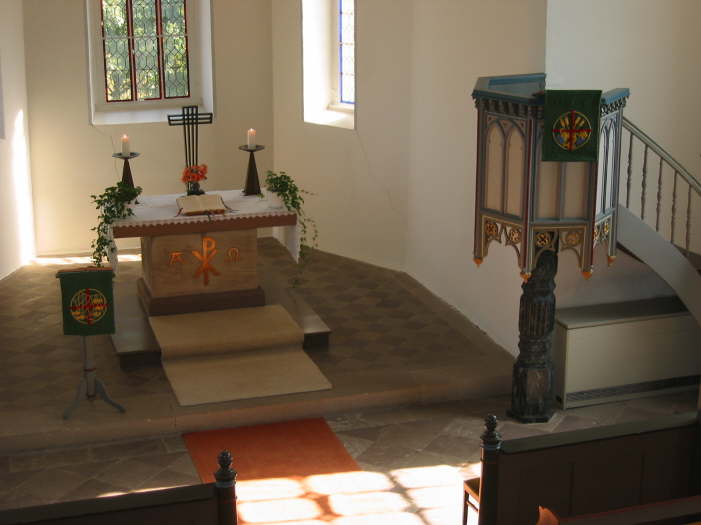 Blick auf den Altar Kirche Berge